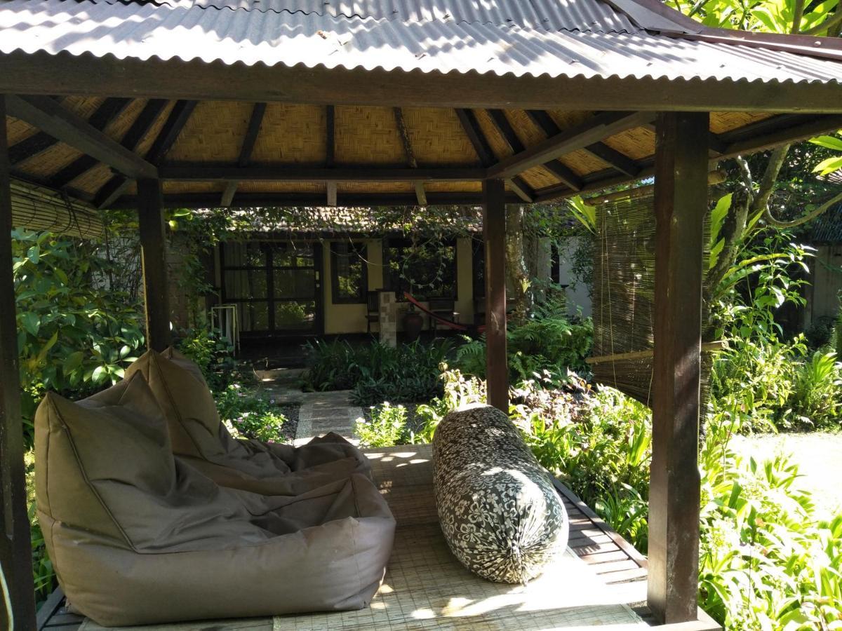 La Kubu Bali Homestay Tejakula Exterior photo